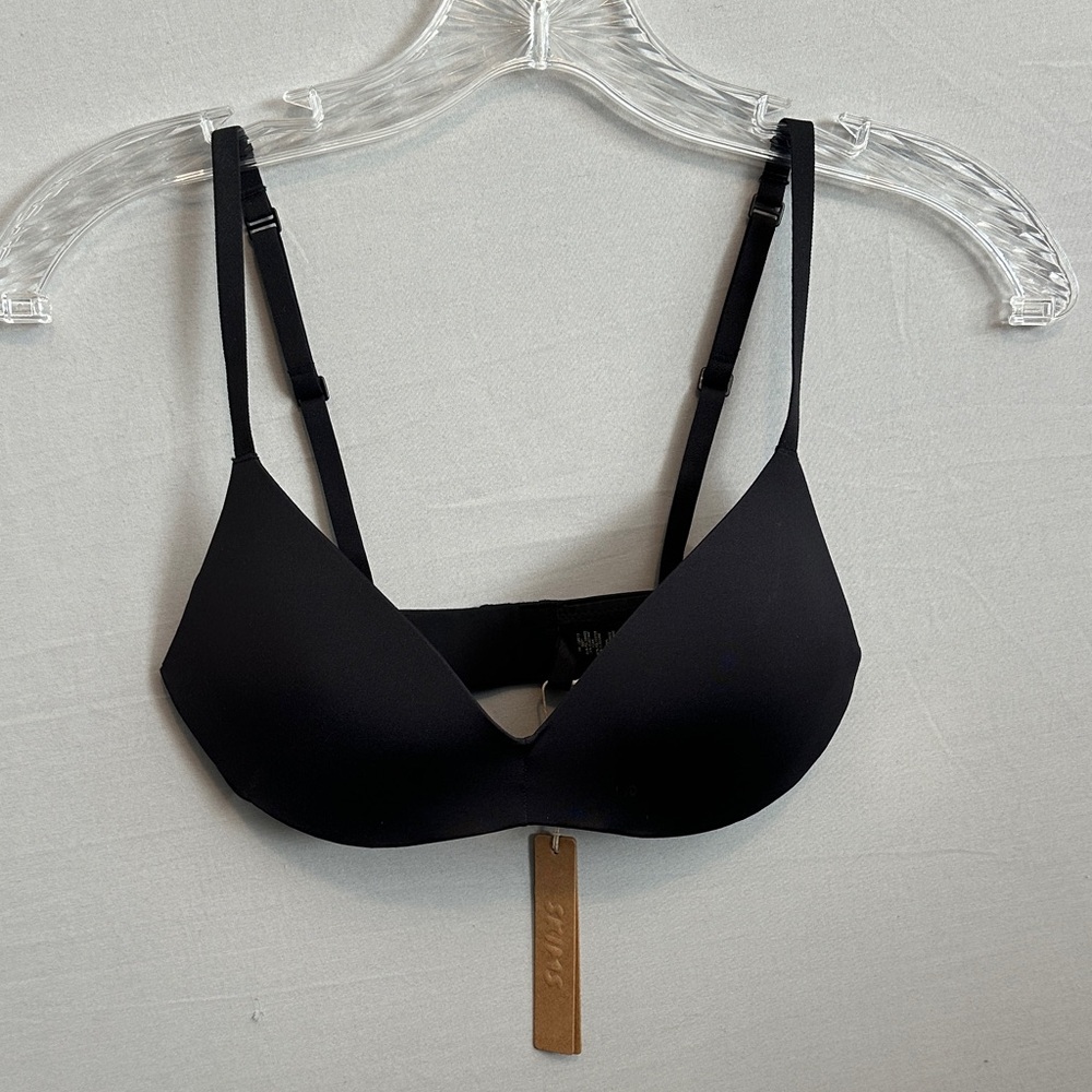 SKIMS Push Up Plunge Bra